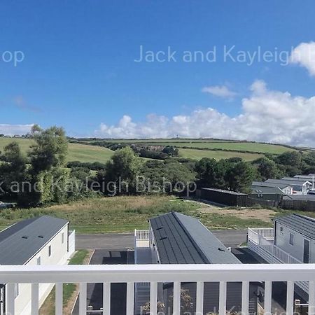 3-Bedroom Holiday Home With Valley Views New Quay Exterior foto