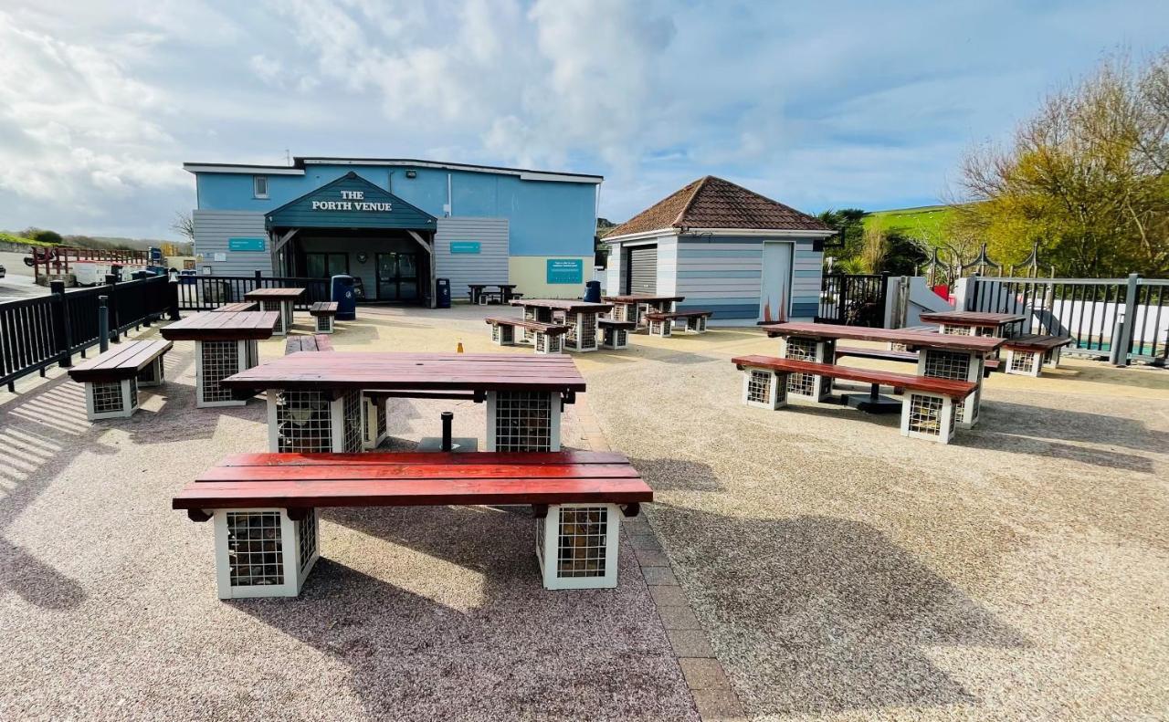 3-Bedroom Holiday Home With Valley Views New Quay Exterior foto